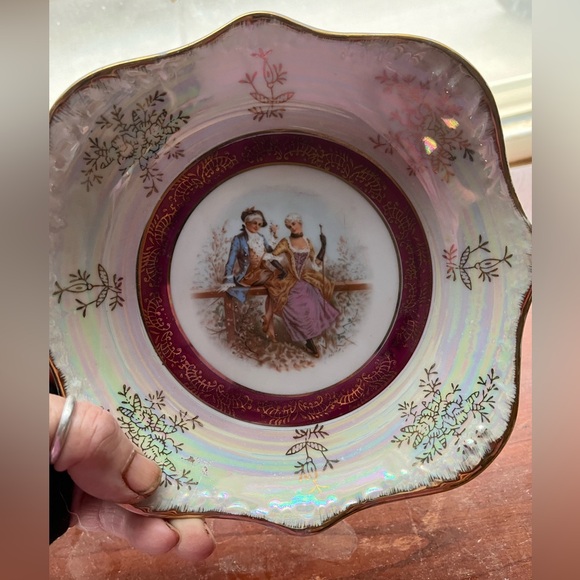 Vintage Luster ware candy tray/ basket. Made in Japan. 7” Romeo and Juliet - Picture 4 of 4